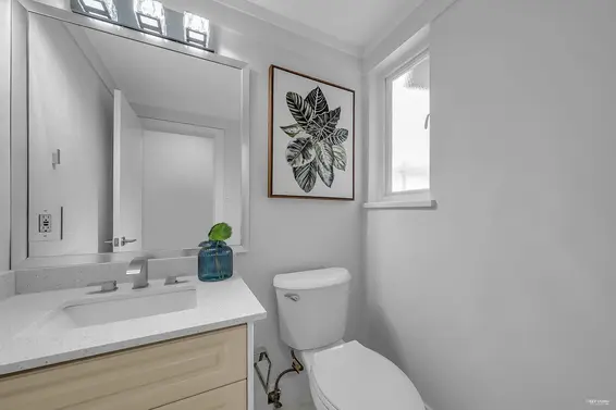 4030 Ripple Road, West Vancouver For Sale - image 11