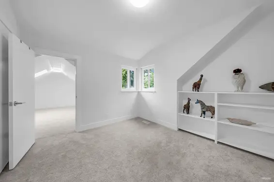 4030 Ripple Road, West Vancouver For Sale - image 26