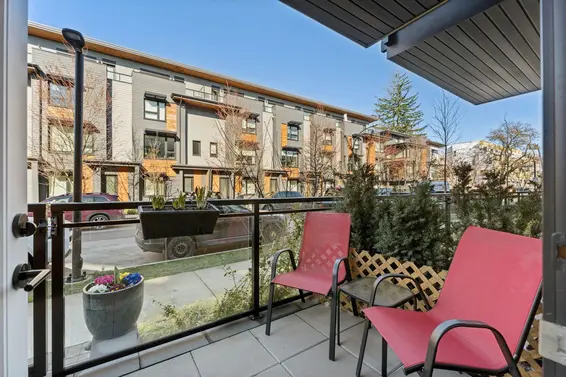 142 545 East 2nd Street, North Vancouver For Sale - image 2