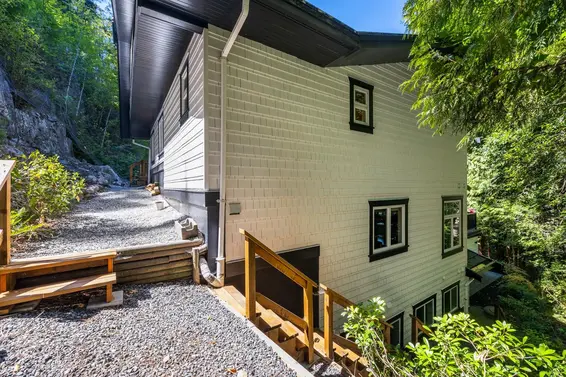 5671 Westport Road, West Vancouver For Sale - image 35