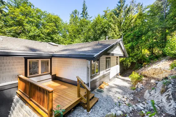 5671 Westport Road, West Vancouver For Sale - image 36