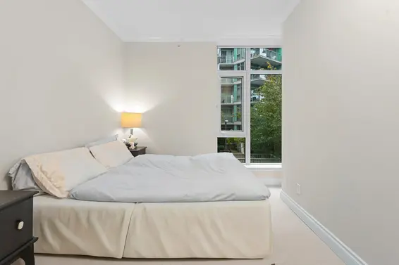 211 185 Victory Ship Way, North Vancouver For Sale - image 14