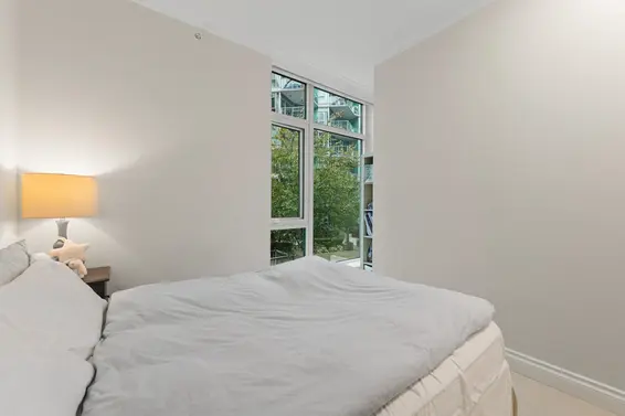 211 185 Victory Ship Way, North Vancouver For Sale - image 15