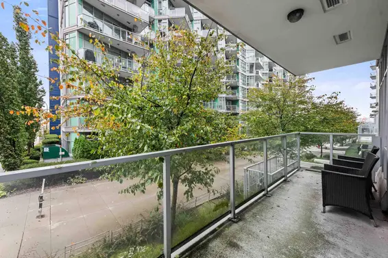 211 185 Victory Ship Way, North Vancouver For Sale - image 9
