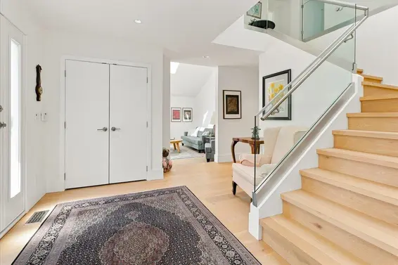 990 Leyland Street, West Vancouver For Sale - image 14