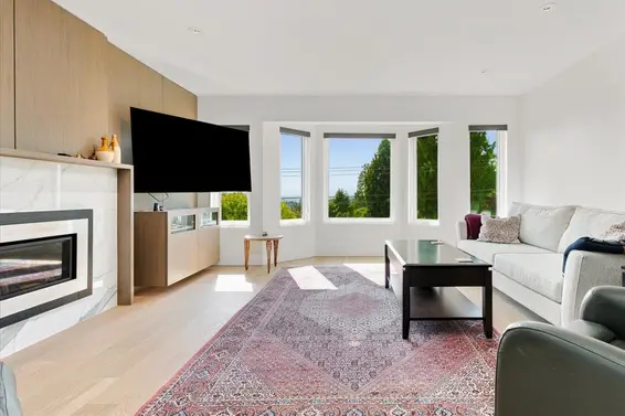 990 Leyland Street, West Vancouver For Sale - image 18