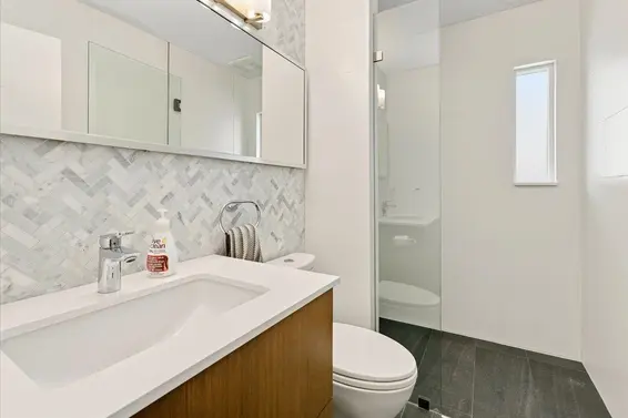 990 Leyland Street, West Vancouver For Sale - image 29
