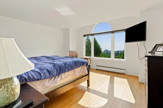 990 Leyland Street, West Vancouver For Sale - image 32
