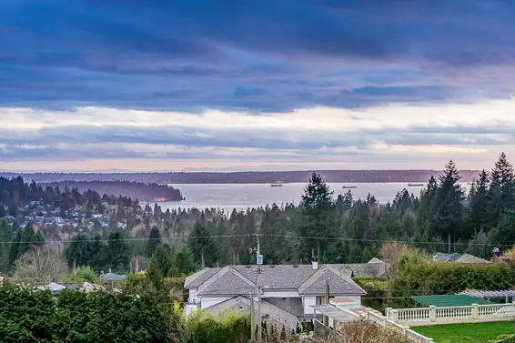 797 Eyremount Drive, West Vancouver For Sale - image 32