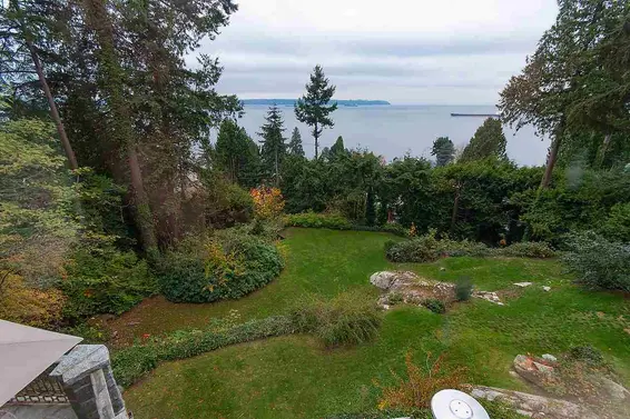 3290 Mathers Avenue, West Vancouver For Sale - image 19