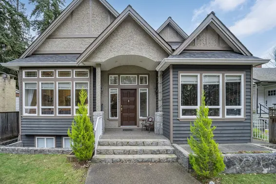 2244 Edgemont Boulevard, North Vancouver