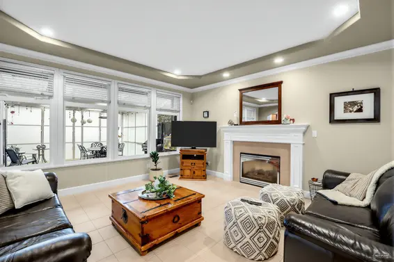 2244 Edgemont Boulevard, North Vancouver For Sale - image 2