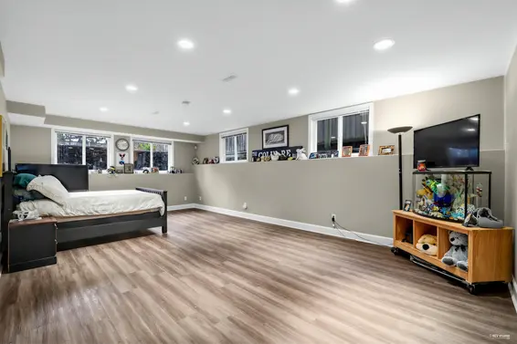 2244 Edgemont Boulevard, North Vancouver For Sale - image 25