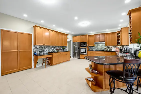 2244 Edgemont Boulevard, North Vancouver For Sale - image 8