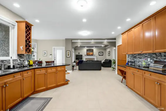 2244 Edgemont Boulevard, North Vancouver For Sale - image 9