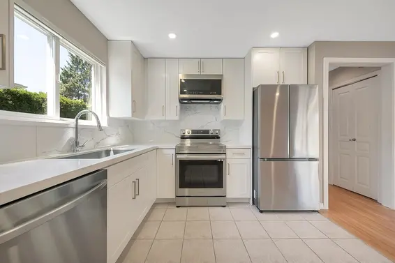 235 West 19th Street, North Vancouver For Sale - image 7