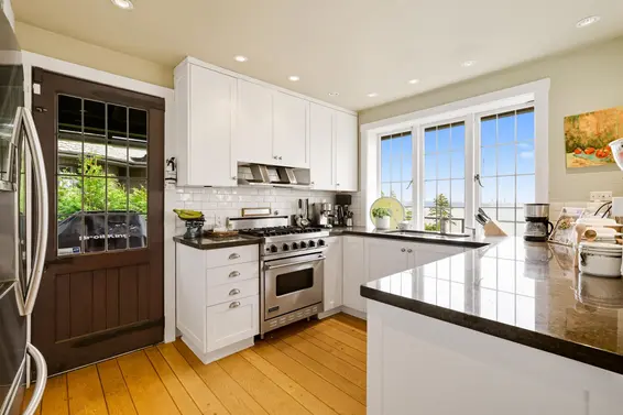 3654 Creery Avenue, West Vancouver For Sale - image 11