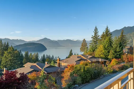 8534 Seascape Court, West Vancouver For Sale - image 3