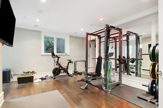 611 Glenmaroon Road, West Vancouver For Sale - image 32