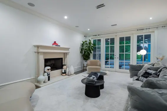 611 Glenmaroon Road, West Vancouver For Sale - image 4