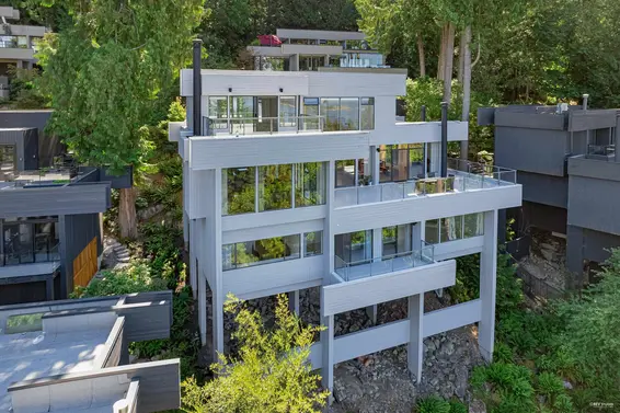 5317 Montiverdi Place, West Vancouver For Sale - image 2