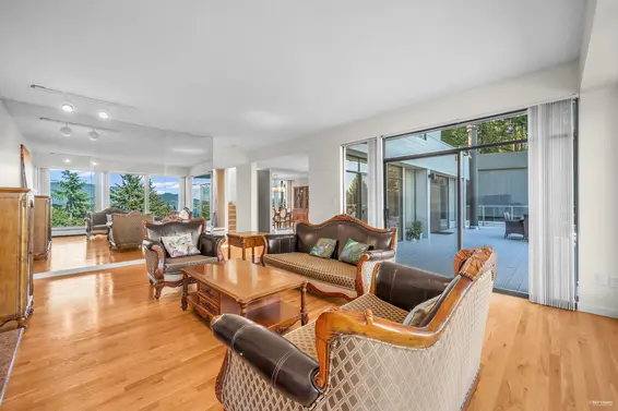 5317 Montiverdi Place, West Vancouver For Sale - image 8