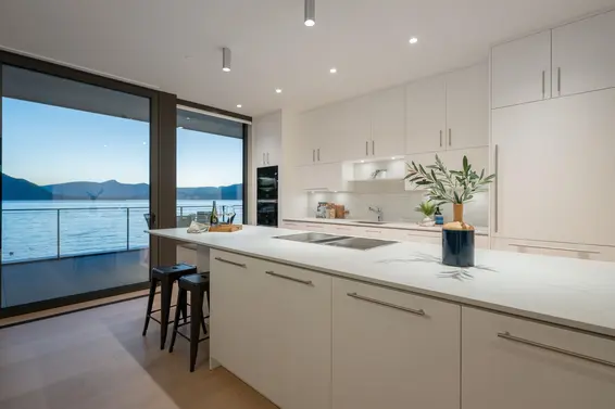 8885 Lawrence Way, West Vancouver For Sale - image 13