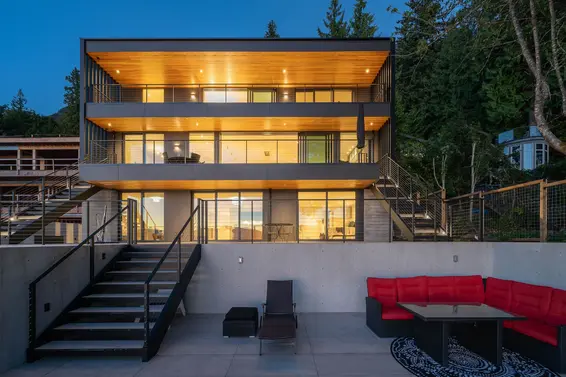 8885 Lawrence Way, West Vancouver For Sale - image 3