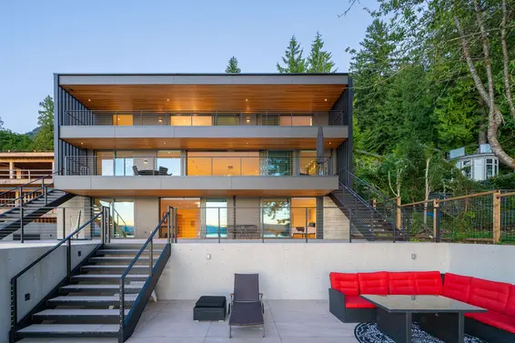 8885 Lawrence Way, West Vancouver For Sale - image 30