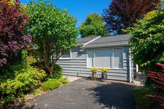 1132 Maplewood Crescent, North Vancouver For Sale - image 3