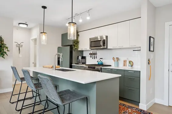 403 1330 Marine Drive, North Vancouver For Sale - image 10