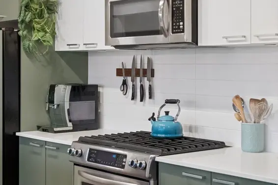 403 1330 Marine Drive, North Vancouver For Sale - image 13