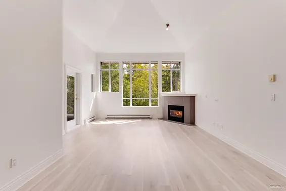 405 3625 Windcrest Drive, North Vancouver For Sale - image 2