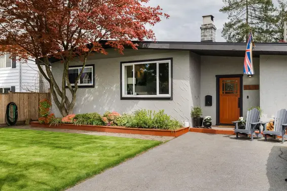 1932 Jones Avenue, North Vancouver