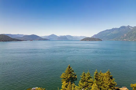 6935 Hycroft Road, West Vancouver For Sale - image 11