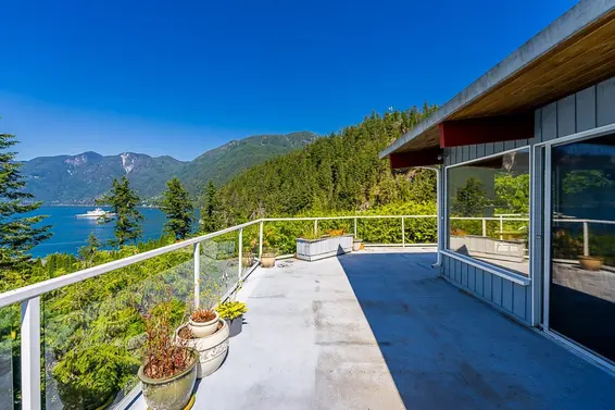 6935 Hycroft Road, West Vancouver For Sale - image 2