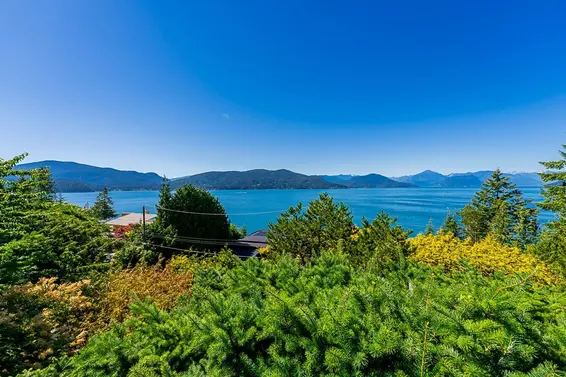 6935 Hycroft Road, West Vancouver For Sale - image 5