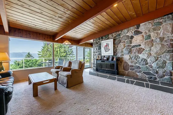 6935 Hycroft Road, West Vancouver For Sale - image 8