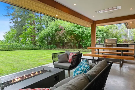 2381 Windridge Drive, North Vancouver For Sale - image 11