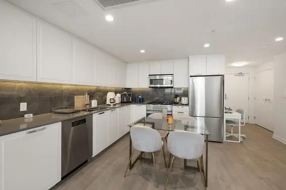 1705 1401 Hunter Street, North Vancouver For Sale - image 9