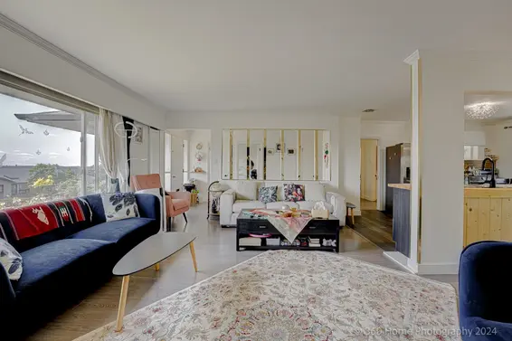 962 Whitchurch Street, North Vancouver For Sale - image 2