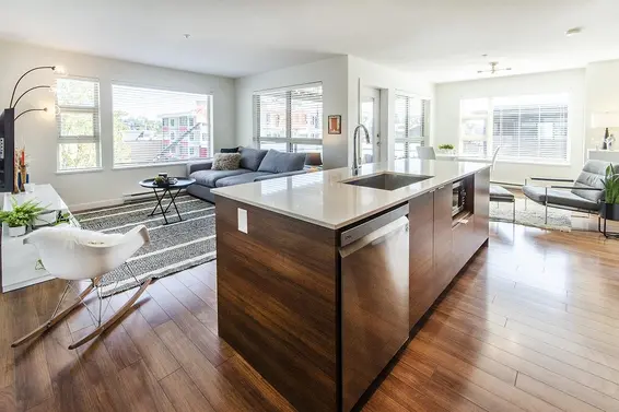 409 1679 Lloyd Street, North Vancouver For Sale - image 3