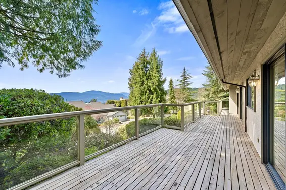 4724 Woodburn Court, West Vancouver For Sale - image 14