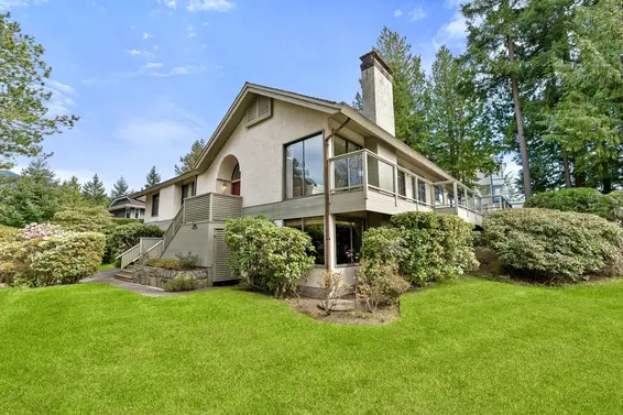 4724 Woodburn Court, West Vancouver For Sale - image 2