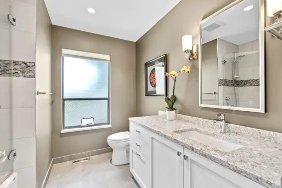 4724 Woodburn Court, West Vancouver For Sale - image 20