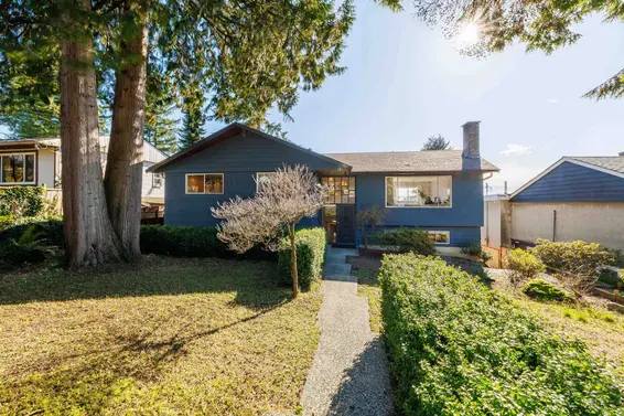 501 West Queens Road, North Vancouver