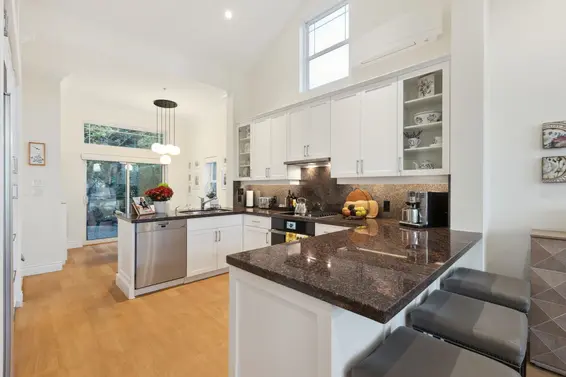 4948 Edendale Lane, West Vancouver For Sale - image 19