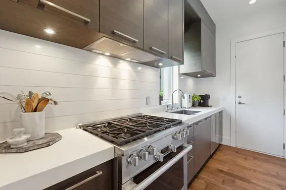 983 Tudor Avenue, North Vancouver For Sale - image 30