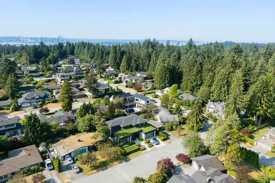 983 Tudor Avenue, North Vancouver For Sale - image 37