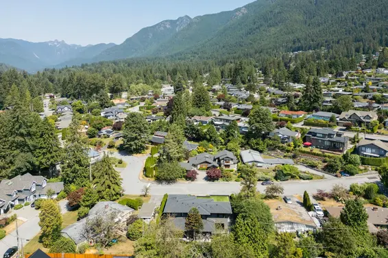 983 Tudor Avenue, North Vancouver For Sale - image 39